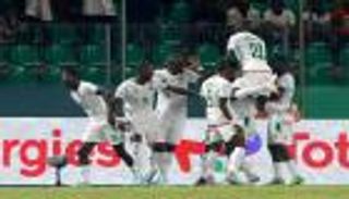 رغم دموع الجزائر.. يوم التأهلات التاريخية للعرب في أفريقيا وآسيا