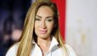 «كنت زي القمر».. ريهام سعيد تتهم طبيبا بتشويه وجهها وقتل سيدتين