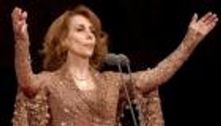 فيروز «هدية الله للعرب».. أرقام صادمة في مسيرة ملكة الطرب (بروفايل)