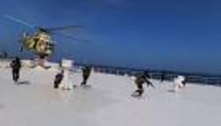 «عقوبات وضربات».. هل تنجح واشنطن في وقف «حرب السفن» الحوثية؟