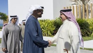 الشيخ محمد بن زايد آل نهيان مع عاهل البحرين