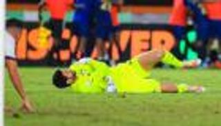 بحارس مفاجئ.. الأهلي المصري يحل أزمة محمد الشناوي