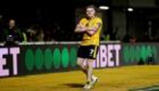 من المزرعة للملعب.. «راعي أبقار» أحدث مرعبي مانشستر يونايتد