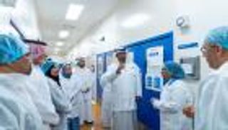 سلطان الجابر يزور «غلوبال فارما» ضمن جولات التواصل المباشر مع قطاع الصناعة