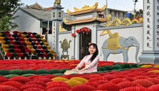 قرية البخور في فيتنام