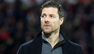 تشابي ألونسو مدرب ليفركوزن