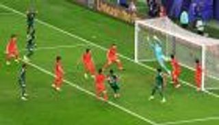 إنقاذ أسطوري.. المنتخب السعودي بطل أغرب فرصة ضائعة في كأس آسيا (فيديو)