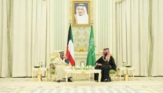 ولي العهد السعودي خلال مباحثاته مع أمير الكويت