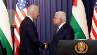 الرئيسان الفلسطيني محمود عباس والأمريكي جو بايدن في لقاء سابق