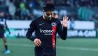 بتصريحات نارية.. مدرب منتخب الجزائر يستهزئ بفارس شايبي