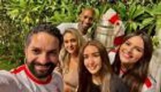 هنا الزاهد وهنادي مهنا تحتفلان مع شيكابالا بالسوبر الأفريقي (صور)