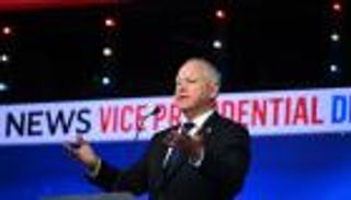 تيم والز.. زلات المناظرة تثير الجدل