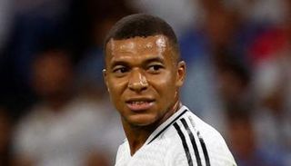 كيليان مبابي قائد منتخب فرنسا