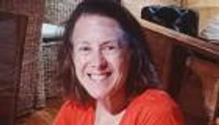 بقايا بشرية تكشف اللغز.. تفاصيل هجوم سمكة قرش على سائحة أمريكية في إندونيسيا 