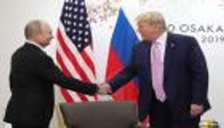 سلاح ترامب القديم يرتد عليه.. هل انتهك قانون لوغان؟