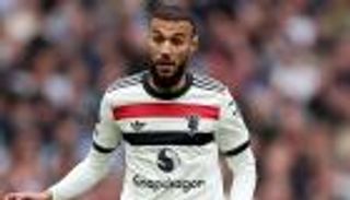 تفاصيل حالة نصير مزراوي.. مشكلات قلب قديمة وجراحة احترازية