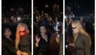 موقف محرج بين نيكول كيدمان وسلمى حايك على السجادة الحمراء (فيديو وصور)