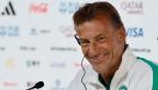 هيرفي رينار والمنتخب السعودي.. هل حانت لحظة العودة؟