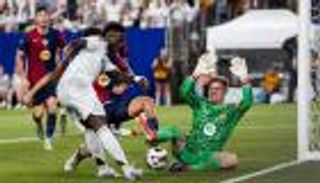 نجم بايرن ميونخ يشعل صراعا بين برشلونة وريال مدريد