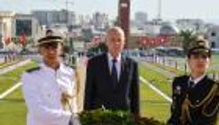 التونسيون يستعدون لمرحلة «البناء والتشييد» وسط دعوات للتهدئة السياسية