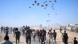 «طيور الخير» تواصل نشر الأمل والعطاء في سماء غزة