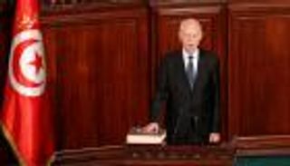 سعيد يؤدي اليمين الدستورية لولاية جديدة ويتعهد بتخليص تونس من «الخونة»