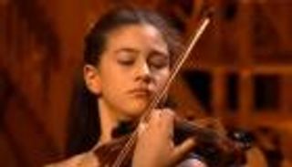 مريم أبوزهرة تضيف جائزتين دوليتين إلى مسيرتها مع الكمان