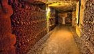 لكتابة تاريخ الأمراض.. فرنسا تفتح «سراديب الموتى» لأغراض علمية