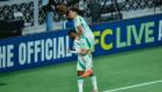 الهلال لن ينفرد بالصدارة.. الأهلي يفلت من فخ الريان 