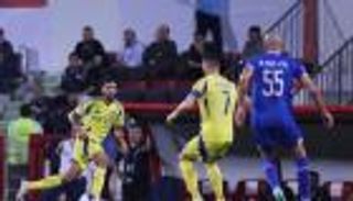 لامس الصدارة.. رأس لابورت يُسقط الاستقلال أمام النصر (فيديو)