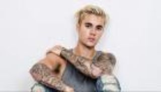 جاستن بيبر يفكر في مقاضاة مديري أعماله لإهدار أمواله