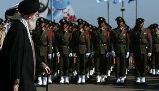 عناصر من الجيش الإيراني- أرشيفية