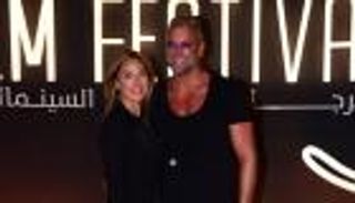 مهرجان الجونة 2024.. تامر هجرس وزوجته يخطفان الأنظار: «26 سنة حب»