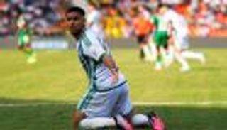 رغم مستقبله الغامض.. ما سبب تواجد آدم وناس في قطر؟