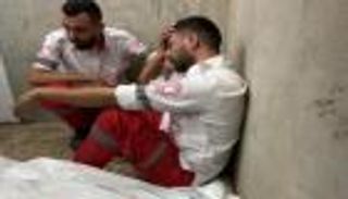 نقل جثتها ولم يعرف أنها أمه.. قصة مسعف فلسطيني في غزة