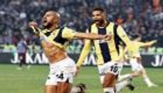 أثار جنون مورينيو.. هدف تاريخي لسفيان أمرابط بالدوري التركي (فيديو)