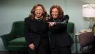 جمهور «الضاحكين».. هاريس في برنامج كوميدي بحثا عن ناخبين (فيديو)