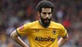 ليفربول في الصدارة.. عملاق إنجليزي ينضم لسباق آيت نوري