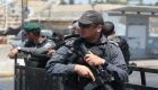 محاولة دهس لجنود إسرائيليين بالقدس.. والشرطة تقتل المنفذ