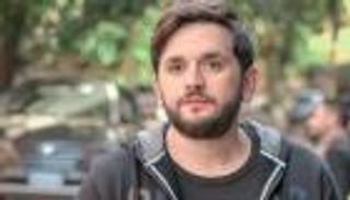 حلاق وترزي ونقاش.. مصطفى خاطر يروي تفاصيل «مهن الطفولة والمراهقة»