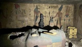 المقبرة المزيفة