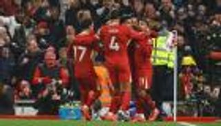 محمد صلاح يفعل كل شيء.. ليفربول يبتعد بصدارة الدوري الإنجليزي