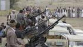 الحوثي يعزز دفاعاته في الحديدة على حساب سكان القرى اليمنية