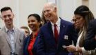 سكوت ينال دعما متزايدا لقيادة الجمهوريين بمجلس الشيوخ رغم موقف ترامب