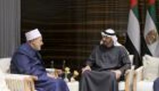 محمد بن زايد يبحث مع شيخ الأزهر تعزيز الحوار إقليميا ودوليا 