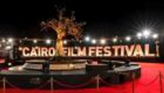 أبطال الفيلم السعودي «الثقوب» يحتفلون بعرضه في «القاهرة السينمائي»