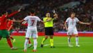أمام برتغال رونالدو.. خطأ غريب يحرم بولندا من «اللاعب المنحوس»