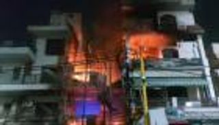 حريق يودي بحياة 10 أطفال حديثي الولادة في مستشفى بالهند