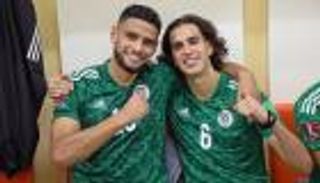 آدم زرقان يرد.. لماذا تراجع مستواه مع منتخب الجزائر؟