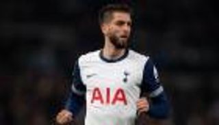 مزحة مع صديق توقف لاعبا 7 مباريات بالدوري الإنجليزي